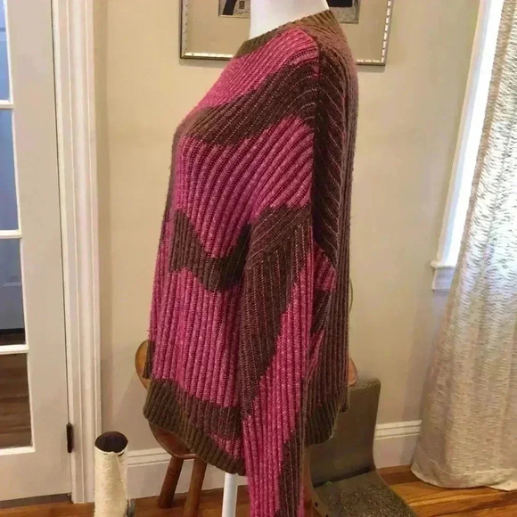 Nine West pink and brown abstract print wide sleeve pullover sweater. Size XXL - Picture 4 of 9